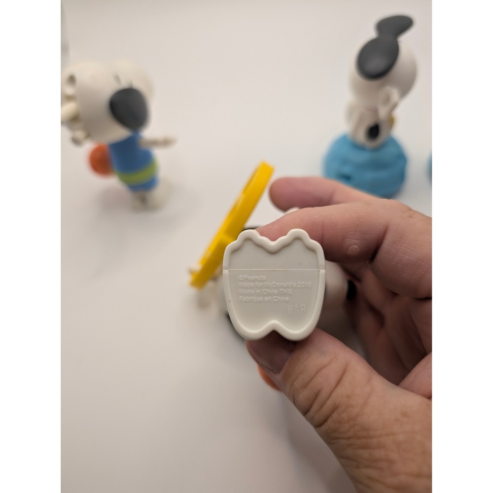 McDonalds Toy Multi Peanuts Snoopy 2018 Happy Meal Basketball Propeller - Picture 3 of 4